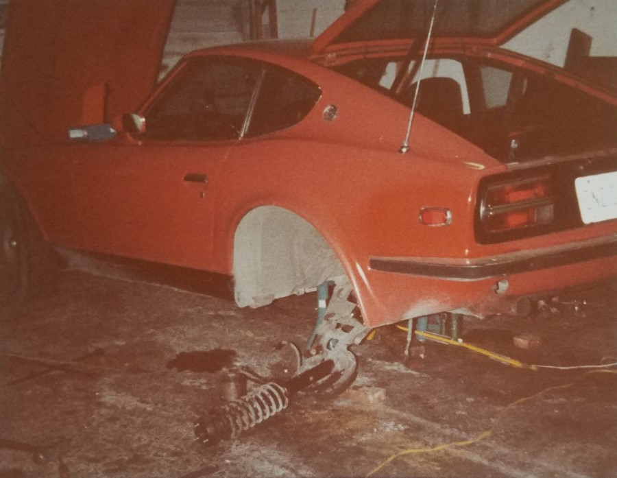 73_240Z_shocks.jpg