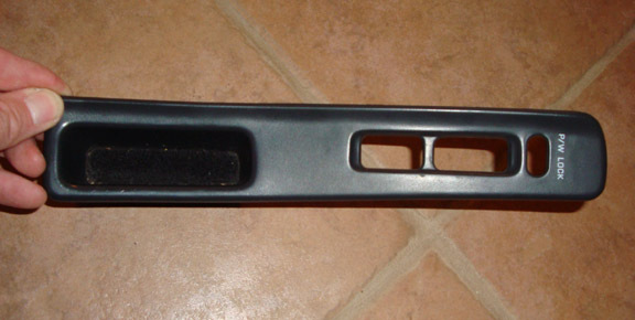 Z32 drivers door trim-window switch.JPG