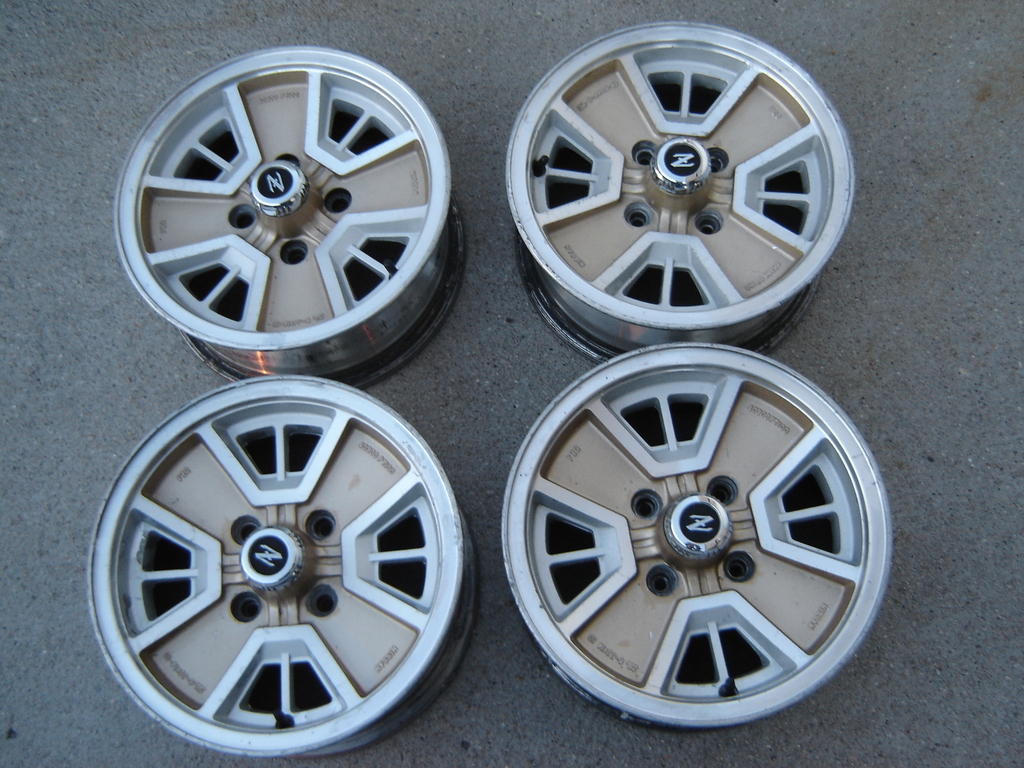 Nissan Z Rims 001.jpg