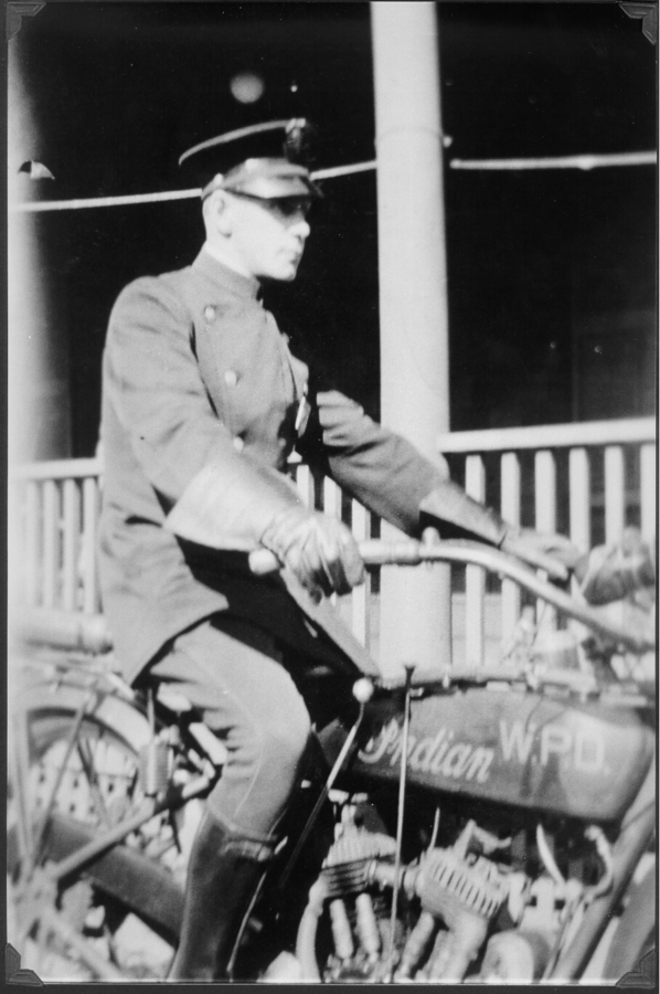 1928 Indian police cycle.jpg