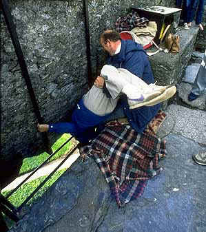 Kissin' the Blarney Stone, Blarney castle, Ireland.jpg