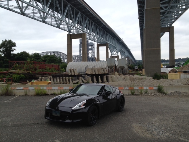 370Z Black on black.JPG